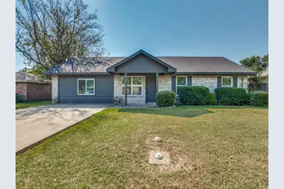 210 Myrtle Avenue, Waxahachie, TX 75165 - Photo 1