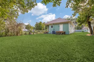 811 S 18th St, Corsicana, TX 75110 - Photo 17