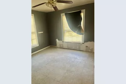 1016 N Howeth Street, Gainesville, TX 76240 - Photo 9