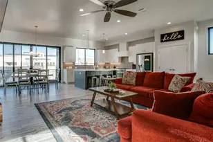 410 Melba St, Dallas, TX 75208 - Photo 1