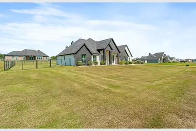 525 Ford Flats, Springtown, TX 76082 - Photo 37