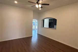 412 Conway St, Lacy Lakeview, TX 76705 - Photo 3