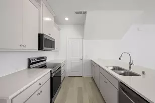 4619 Hawks Trl, Little Elm, TX 75068 - Photo 7