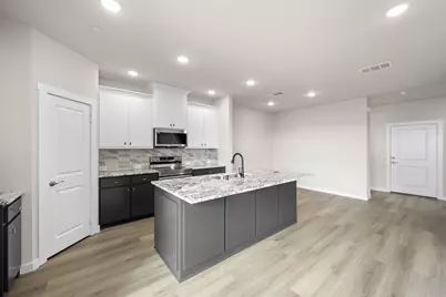 4615 Hawks Trail, Little Elm, TX 75068 - Photo 9