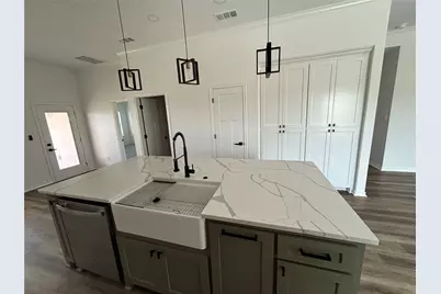 1503 W 6th Street, McGregor, TX 76657 - Photo 9