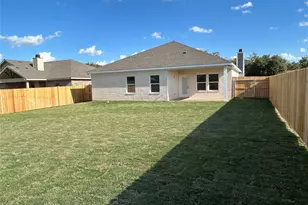 1503 W 6th St, McGregor, TX 76657 - Photo 3