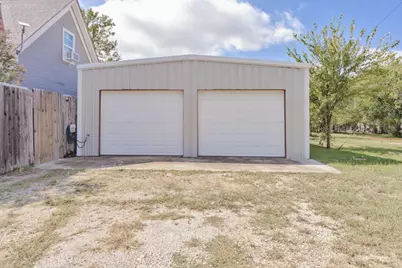 209 N Wickham Street, Alvord, TX 76225 - Photo 39