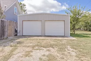 209 N Wickham St, Alvord, TX 76225 - Photo 39