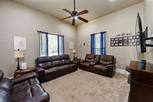 209 N Wickham St, Alvord, TX 76225 - Photo 15