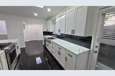 1055 Tipperary Drive, Dallas, TX 75218 - Photo 9