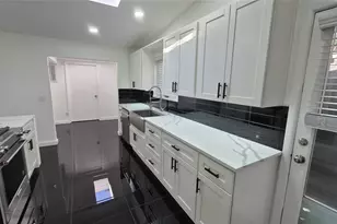 1055 Tipperary Dr, Dallas, TX 75218 - Photo 9