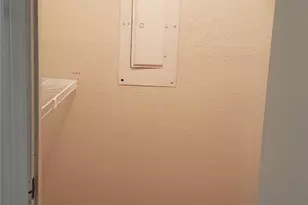 2304 Balsam Dr, Arlington, TX 76006 - Photo 9