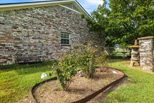 713 Arapaho Dr, Tioga, TX 76271 - Photo 21