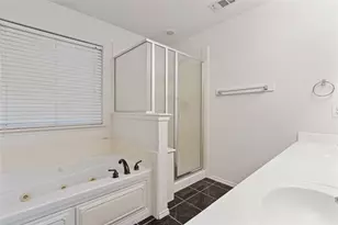 204 Trinity Dr, Lancaster, TX 75146 - Photo 3