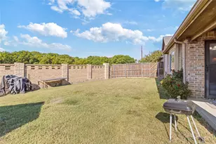 204 Trinity Dr, Lancaster, TX 75146 - Photo 11