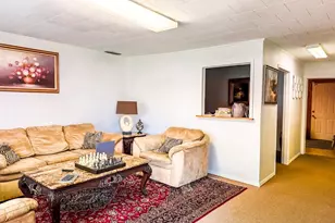 552 E Commerce St, Fairfield, TX 75840 - Photo 3