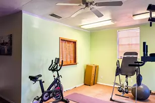 552 E Commerce St, Fairfield, TX 75840 - Photo 17