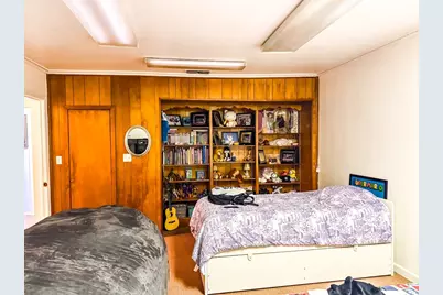 552 E Commerce Street, Fairfield, TX 75840 - Photo 13