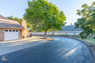 3153 Curry Ln, Abilene, TX 79605 - Photo 3