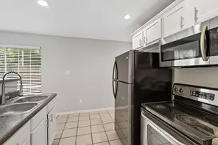 1909 May St, Fort Worth, TX 76110 - Photo 11