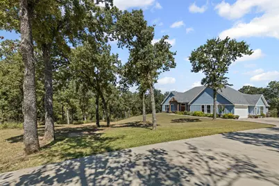 310 Oak Creek Court, Springtown, TX 76082 - Photo 7