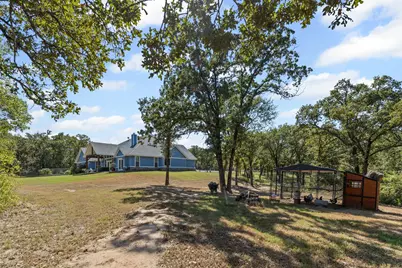 310 Oak Creek Court, Springtown, TX 76082 - Photo 5