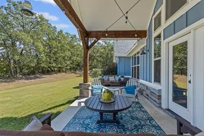 310 Oak Creek Court, Springtown, TX 76082 - Photo 9