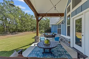 310 Oak Creek Ct, Springtown, TX 76082 - Photo 9