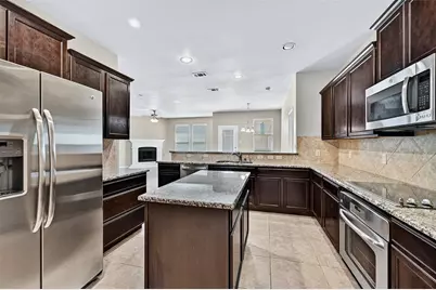 405 Roger Graves Circle, McKinney, TX 75072 - Photo 11