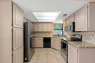 1875 Larkspur Dr, Arlington, TX 76013 - Photo 9