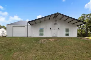 335 Ponderosa St, Bowie, TX 76230 - Photo 1