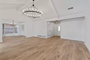 610 Betsy Ross Dr, Arlington, TX 76002 - Photo 33