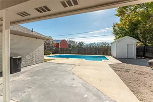 610 Betsy Ross Dr, Arlington, TX 76002 - Photo 13