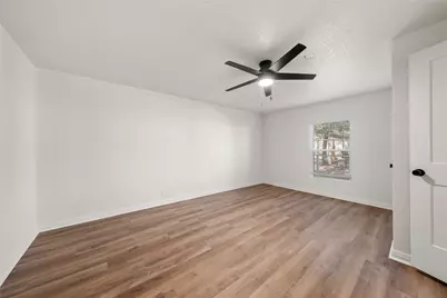 206 E Avenue G, Valley Mills, TX 76689 - Photo 13