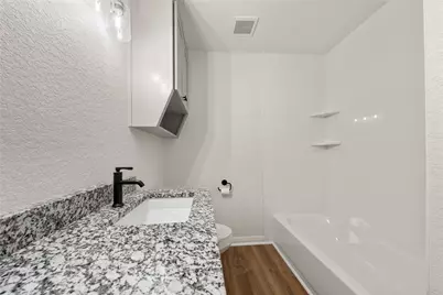 206 E Avenue G, Valley Mills, TX 76689 - Photo 15