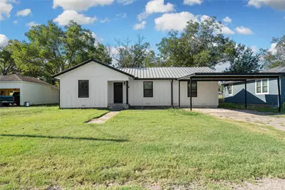 206 E Avenue G, Valley Mills, TX 76689 - Photo 1