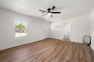 206 E Ave G, Valley Mills, TX 76689 - Photo 9