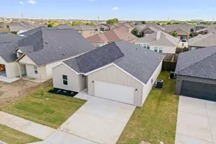 217 Lead Creek Dr, Fort Worth, TX 76131 - Photo 3