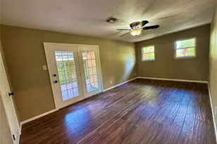 112 N 34th St, Corsicana, TX 75110 - Photo 11