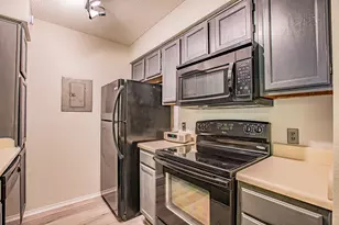 3209 Donnelly Cir, Fort Worth, TX 76107 - Photo 7