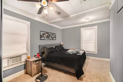 105 E Lone Star Avenue, Cleburne, TX 76031 - Photo 11