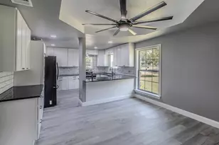 768 Elmwood Dr, Woodway, TX 76712 - Photo 3