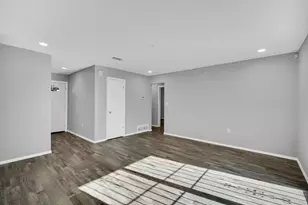 3450 Silverhill Dr, Dallas, TX 75241 - Photo 5