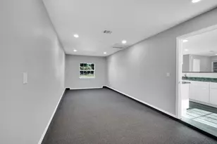 3450 Silverhill Dr, Dallas, TX 75241 - Photo 11