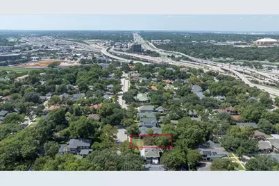 2328 Mistletoe Boulevard, Fort Worth, TX 76110 - Photo 3