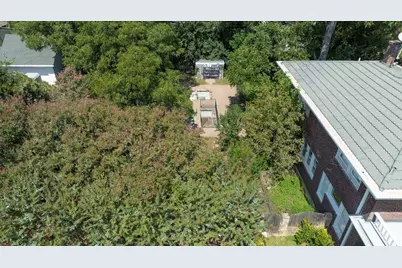 2328 Mistletoe Boulevard, Fort Worth, TX 76110 - Photo 11