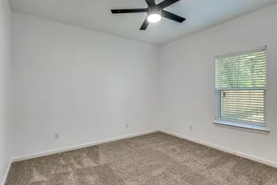1727 Pear, Dallas, TX 75215 - Photo 9