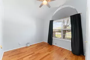 6903 Hawaii Ln, Arlington, TX 76016 - Photo 19