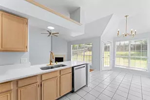 6903 Hawaii Ln, Arlington, TX 76016 - Photo 11