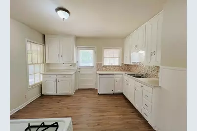 3109 Pioneer Street, Fort Worth, TX 76119 - Photo 7